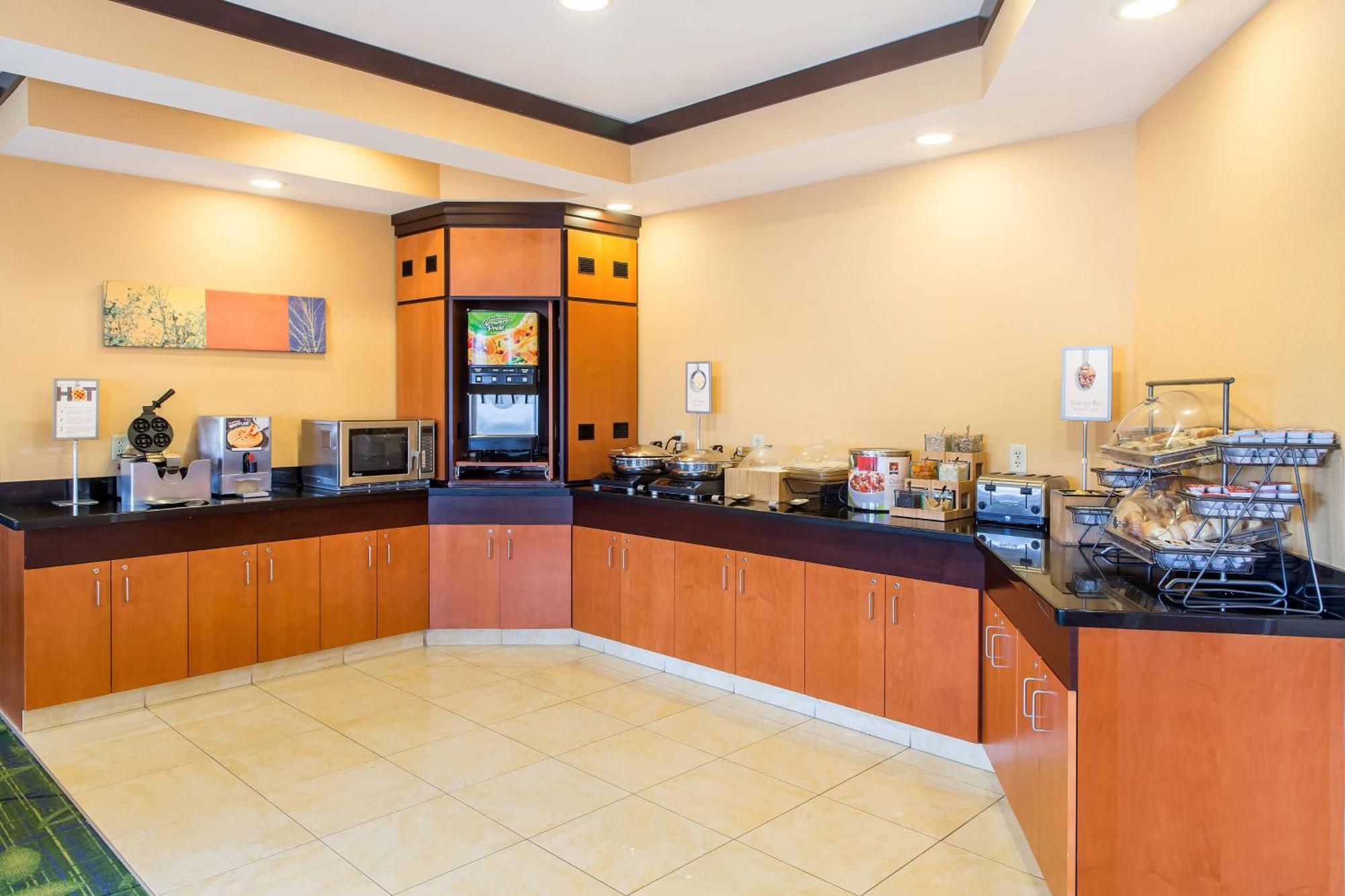Fairfield Inn & Suites Canton Норт-Кантон Экстерьер фото