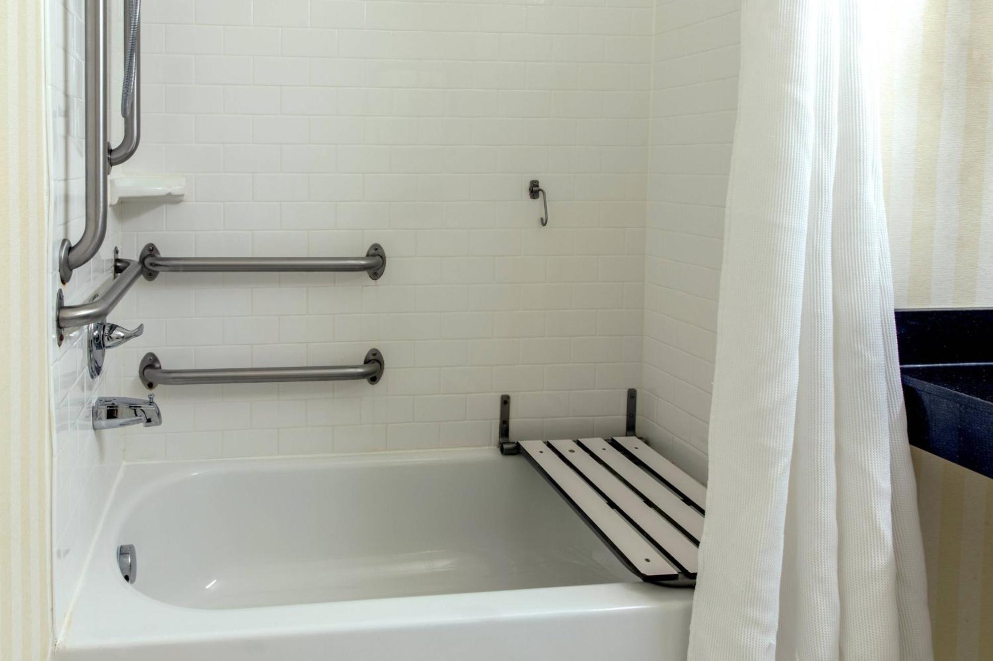 Fairfield Inn & Suites Canton Норт-Кантон Экстерьер фото
